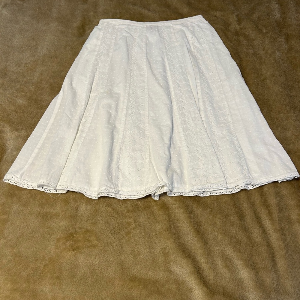 Size 12p white eyelet skirt